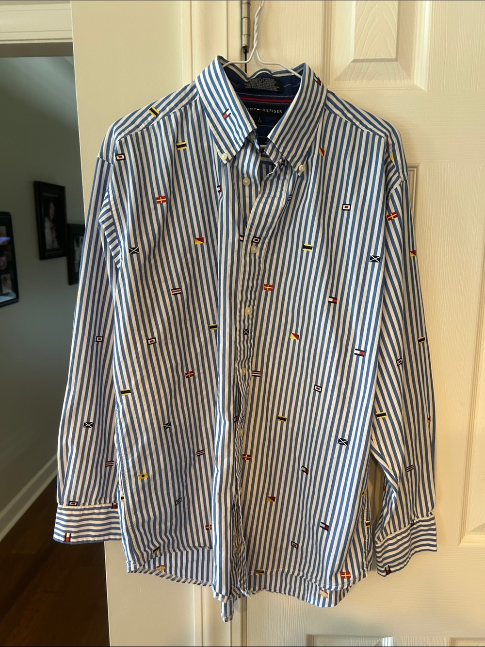 Tommy Hilfiger Men’s Blue Stripe Button-Up Shirt with Nautical Flags - Picture 4 of 4
